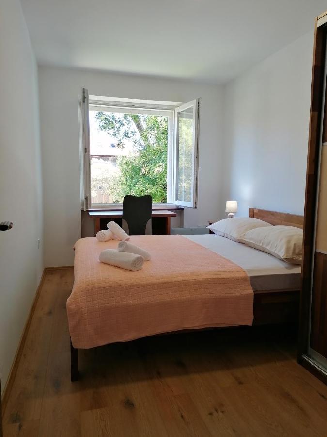 Apartment "B" 50 M From The Beach Zadar Exterior photo