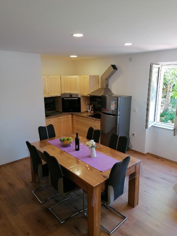 Apartment "B" 50 M From The Beach Zadar Exterior photo