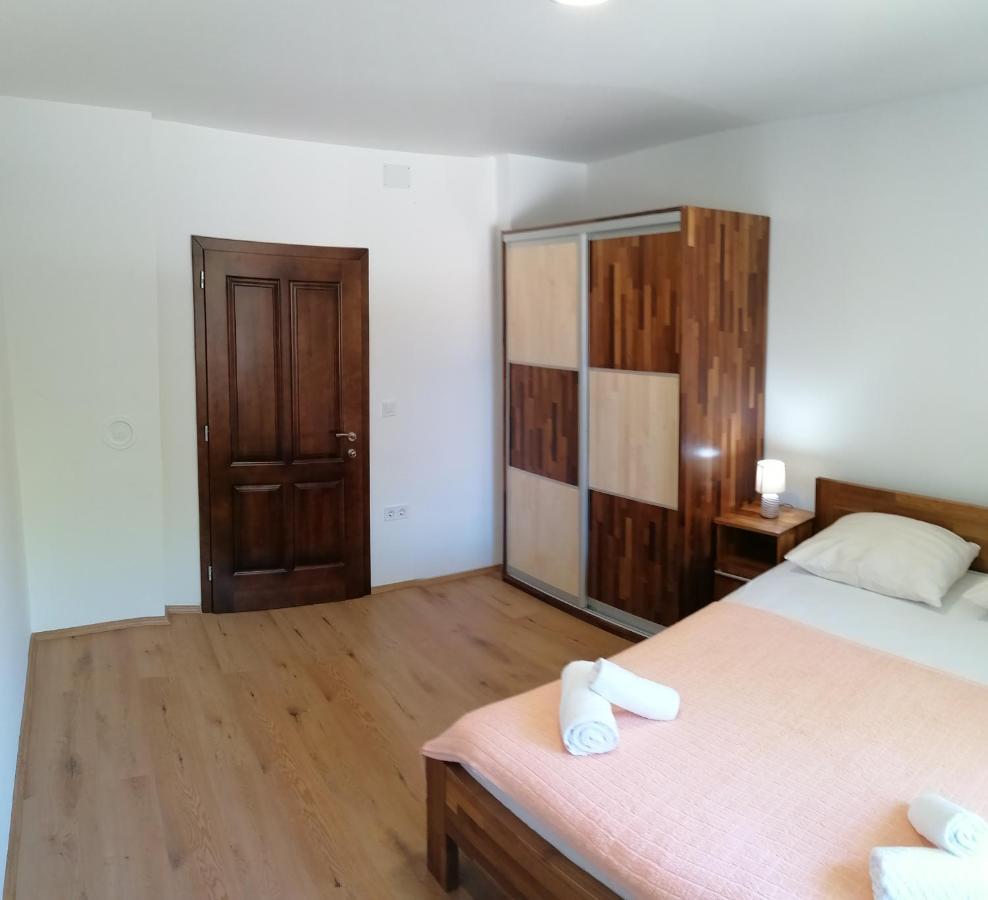 Apartment "B" 50 M From The Beach Zadar Exterior photo